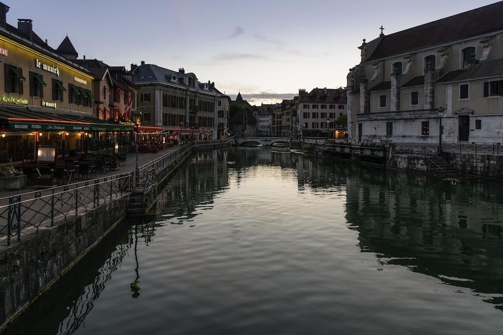 Hotel Greet Annecy Cran Gevrier Extérieur photo